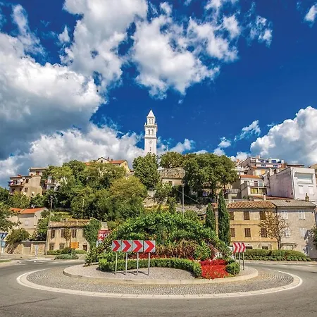 Three-bedroom Holiday In * Novi Vinodolski